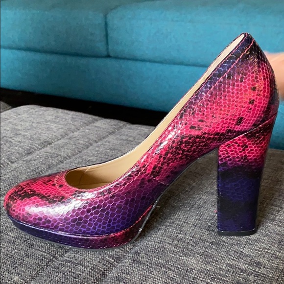 Kenneth Cole Reaction Proto Graph Platform Heels - Picture 5 of 7